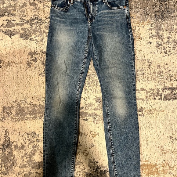 LUCKY BRAND JEANS faded straight leg w/ black pocket detail and rough gems - Picture 3 of 6